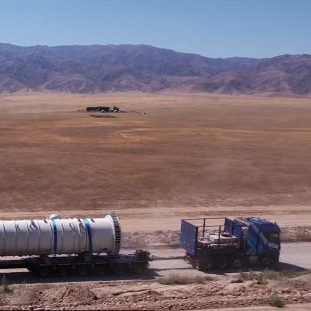 Перевозка 189 тонн технологического оборудования для завода по переработке попутного газа из Хоргоса в район Ескене/Макат (Атырау): планирование перевозки тяжеловесных грузов, подъем и перемещение на месте.